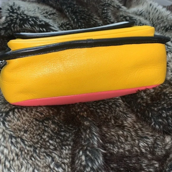 HOST PICK Marc By Marc Jacob’s Color Block 100% Cow Leather Crossbody - Picture 7 of 16